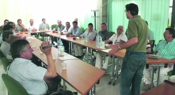 Pocito parte a conocer el modelo de California Pocito parte a conocer el modelo de California