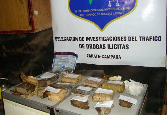 Secuestran 444 kg. de cocaína en un velero deportivo Secuestran 444 kg. de cocaína en un velero deportivo