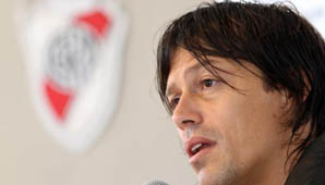 Matías Almeyda será el entrenador de River en la B Nacional Matías Almeyda será el entrenador de River en la B Nacional