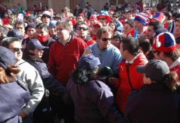 Extranjeros indignados Extranjeros indignados