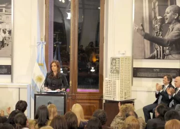 Cristina prohíbe avisos sexuales en los medios Cristina prohíbe avisos sexuales en los medios