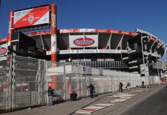 Final con estadio incierto Final con estadio incierto