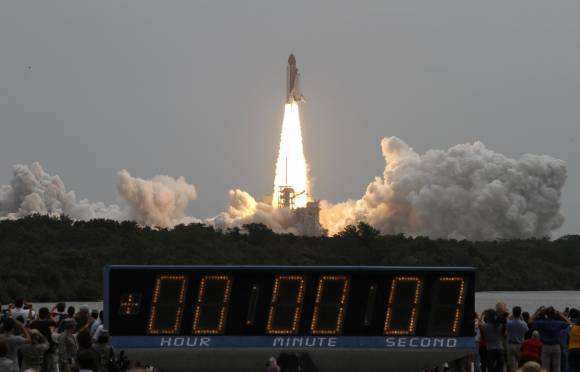 Atlantis: Emotivo adiós Atlantis: Emotivo adiós