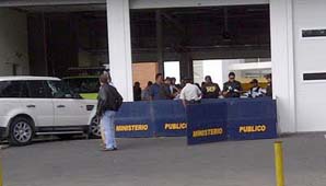 Detienen a dos sospechosos por el crimen de Facundo Cabral Detienen a dos sospechosos por el crimen de Facundo Cabral