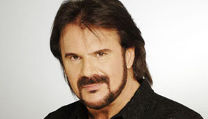 Un susto para Joaquín Galán: chocó con su auto Un susto para Joaquín Galán: chocó con su auto