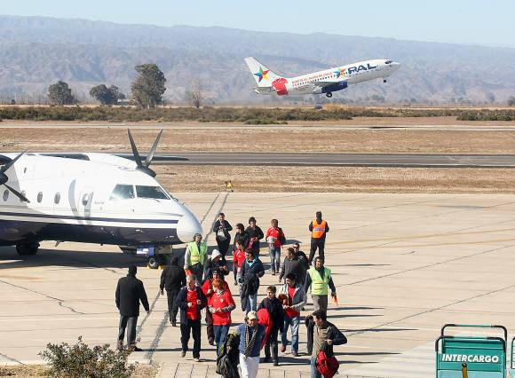 El aeropuerto de San Juan jugó en Primera El aeropuerto de San Juan jugó en Primera