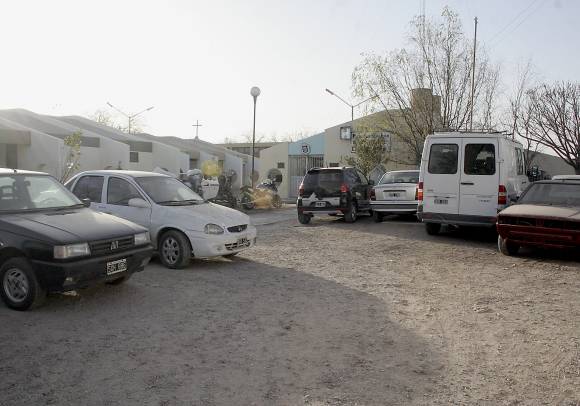 Secuestraron 15 vehículos en un desarmadero ilegal Secuestraron 15 vehículos en un desarmadero ilegal