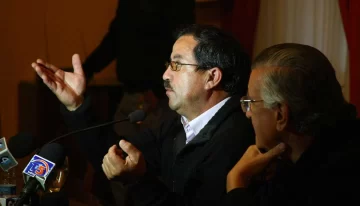 Uno de los rescatados de la mina de Copiapó elogió la minería local Uno de los rescatados de la mina de Copiapó elogió la minería local