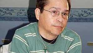 Asume el senador nacional fueguino casado con otro hombre Asume el senador nacional fueguino casado con otro hombre