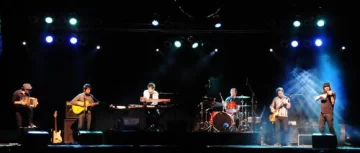 Energía y estilo en un combo potente Energía y estilo en un combo potente