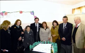 Centenario de escuela angaquera Centenario de escuela angaquera