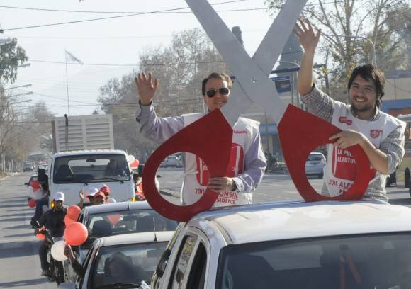 Una caravana para pedir el “tijeretazo” Una caravana para pedir el “tijeretazo”