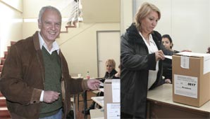 Ana María y Elías Álvarez se encontraron al votar y se saludaron Ana María y Elías Álvarez se encontraron al votar y se saludaron