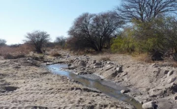 Detectan que largan aguas servidas al río Valle Fértil