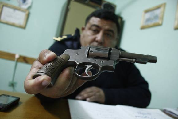 Caen con arma y botín Caen con arma y botín