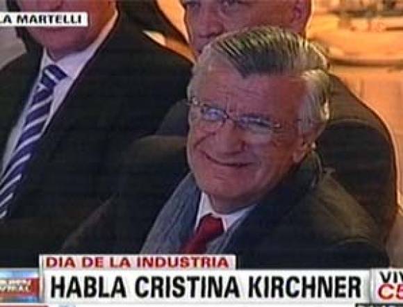 Cristina Fernández destacó la instalación de la fábrica textil inaugurada ayer en San Juan Cristina Fernández destacó la instalación de la fábrica textil inaugurada ayer en San Juan