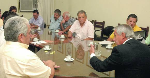 Sueldos: Gobierno dice que no prevé aumentos Sueldos: Gobierno dice que no prevé aumentos