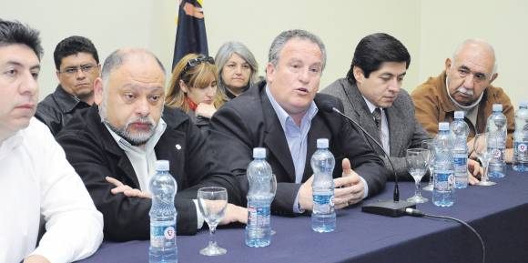 Rawson: con dura polémica aprobaron la boleta única Rawson: con dura polémica aprobaron la boleta única