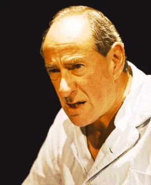 Luto en el teatro local Luto en el teatro local