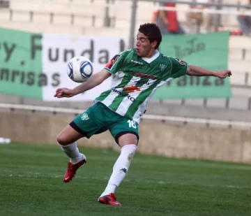 Artura le pide pista a Bonetto Artura le pide pista a Bonetto
