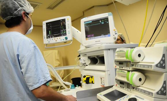 La máquina que anestesia La máquina que anestesia