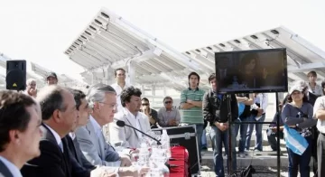Cristina dio un guiño para la fábrica de paneles sanjuanina Cristina dio un guiño para la fábrica de paneles sanjuanina