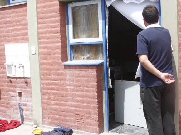 El peor despertar: con un arma en la sien en un robo El peor despertar: con un arma en la sien en un robo