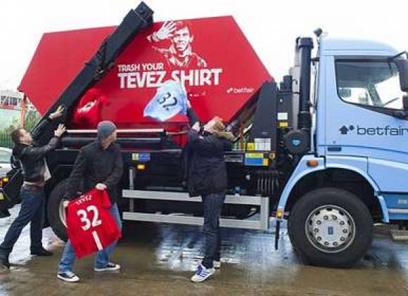 Las camisetas de Carlitos, al basurero Las camisetas de Carlitos, al basurero