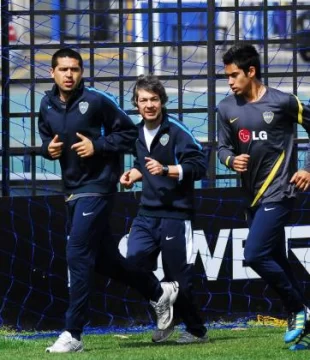 Cvitanich no va y Riquelme, en duda Cvitanich no va y Riquelme, en duda