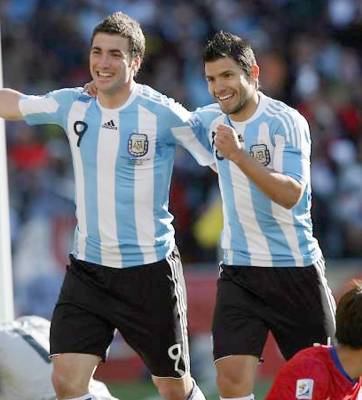 Agüero se suma a Messi e Higuaín Agüero se suma a Messi e Higuaín