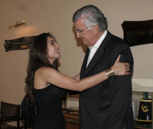 Dos paisanos se saludan Dos paisanos se saludan