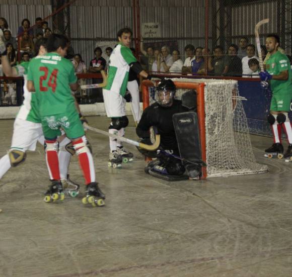Estudiantil va por el festejo Estudiantil va por el festejo