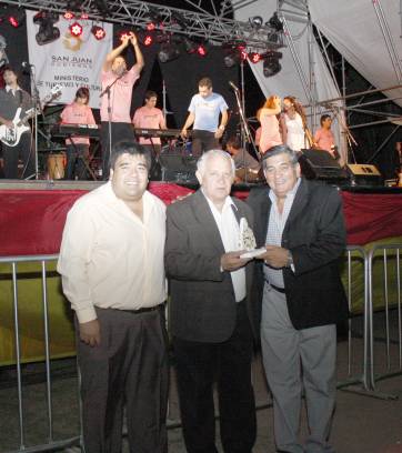 Le rindieron un homenaje a DIARIO DE CUYO Le rindieron un homenaje a DIARIO DE CUYO