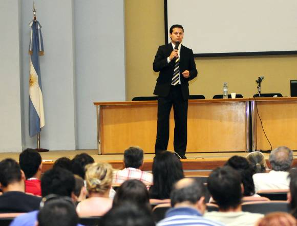 Tránsito: labran 234 multas al mes en la Circunvalación Tránsito: labran 234 multas al mes en la Circunvalación