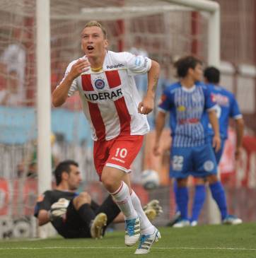 El Bicho se despegó del fondo El Bicho se despegó del fondo