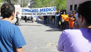 Sin carpa y sin protesta en domicilios particulares, los médicos hacen paro igual Sin carpa y sin protesta en domicilios particulares, los médicos hacen paro igual
