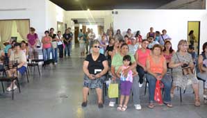 Entregaron un apoyo económico de $150 a 116 familias Entregaron un apoyo económico de $150 a 116 familias