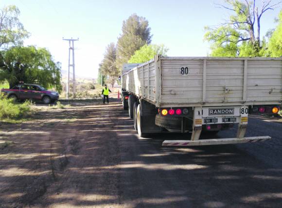 Controlan la velocidad vehicular hacia Iglesia Controlan la velocidad vehicular hacia Iglesia
