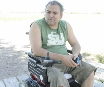 El hombre que volvería a ser policía pese a quedar parapléjico por un tiro El hombre que volvería a ser policía pese a quedar parapléjico por un tiro