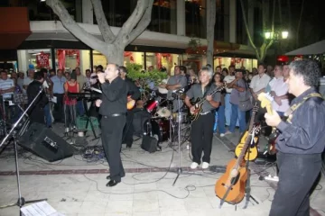 Con la mística intacta Con la mística intacta