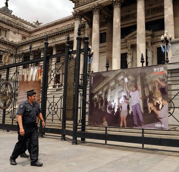 Se revierte el fenómeno de la emigración desesperada Se revierte el fenómeno de la emigración desesperada