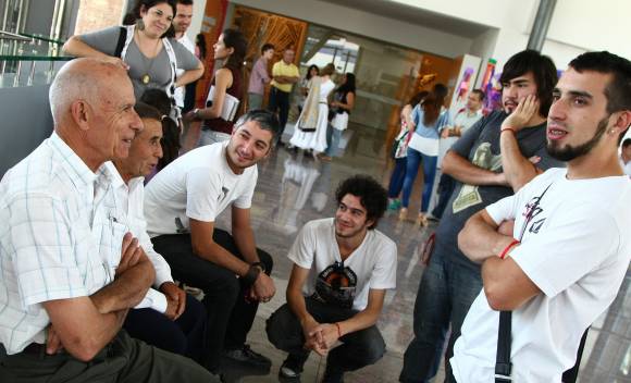 Los conocidos y los por conocer Los conocidos y los por conocer