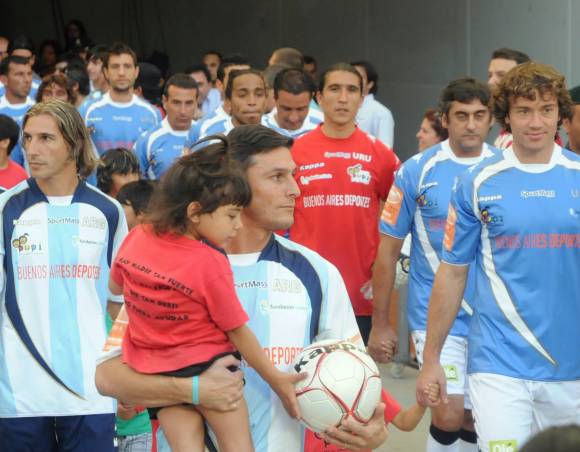 Otro golazo que ayuda a pibes carenciados Otro golazo que ayuda a pibes carenciados