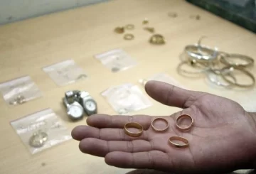 ¿Dos joyerías compran botines de los robos? ¿Dos joyerías compran botines de los robos?