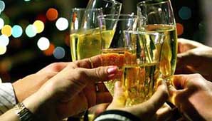 ¿Por qué brindamos? ¿Por qué brindamos?