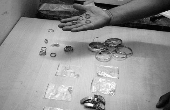 Joyería en jaque por el robo a una ex funcionaria Joyería en jaque por el robo a una ex funcionaria