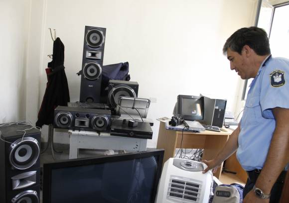 Tres ladrones caen en pleno “escruche” Tres ladrones caen en pleno “escruche”