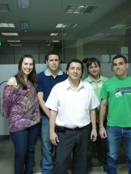 Dos profesiones similares, una sola comisión directiva Dos profesiones similares, una sola comisión directiva