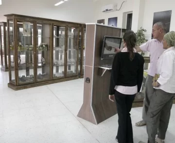 Todo el atractivo de Iglesia concentrado en dos salas Todo el atractivo de Iglesia concentrado en dos salas