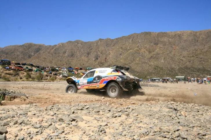 Los Sisterna terminaron la 8ª etapa en el puesto 37 Los Sisterna terminaron la 8ª etapa en el puesto 37